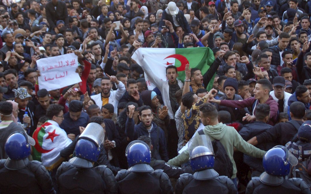 Manifestations anti-régime en Algérie, crise humanitaire au Venezuela : résumé de la semaine