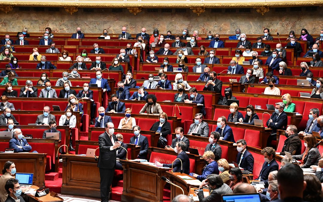 Pass vaccinal adopté à l’Assemblée nationale, la France préside le Conseil de l’UE, répression meurtrière au Kazakhstan… le résumé des trois dernières semaines