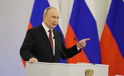 Vladimir Poutine, la répression à tout prix